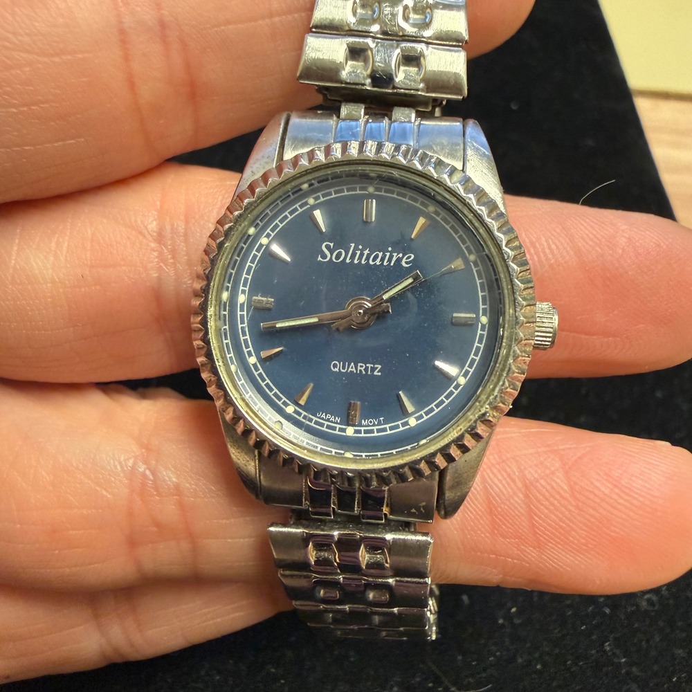 Solitaire‎ Quartz Watch Silver Tone Fluted Bezel Navy Blue Dial Japan Movt Works